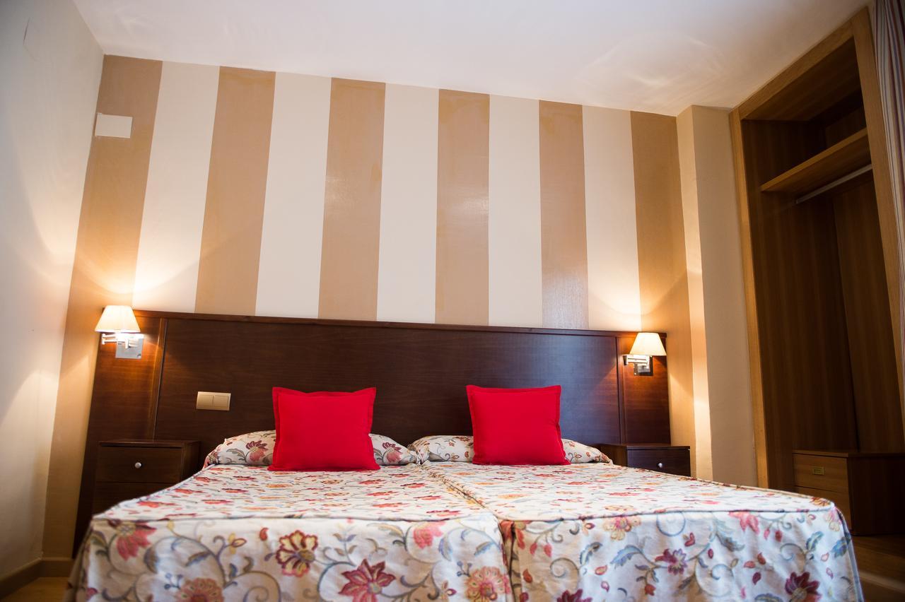 Hotel Fernando IV Martos Eksteriør billede