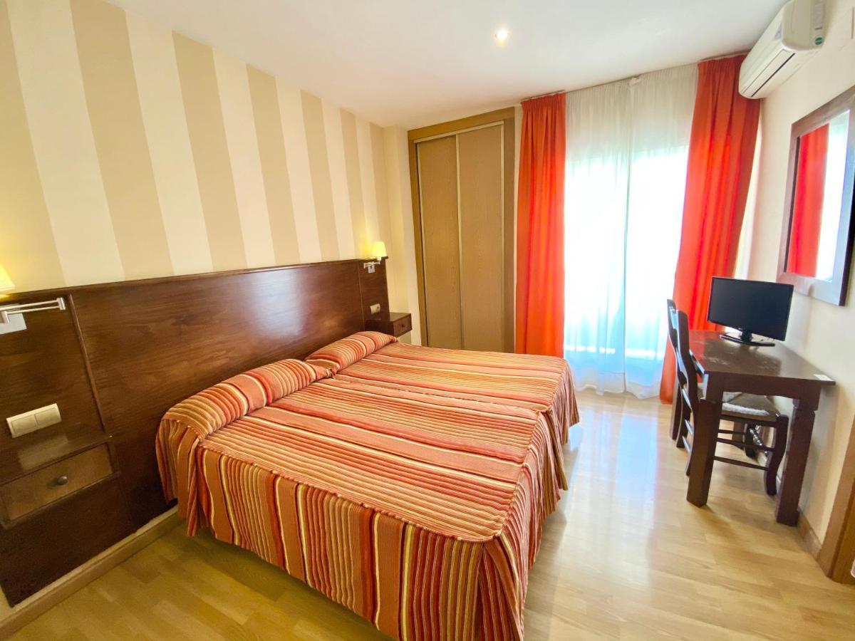Hotel Fernando IV Martos Eksteriør billede
